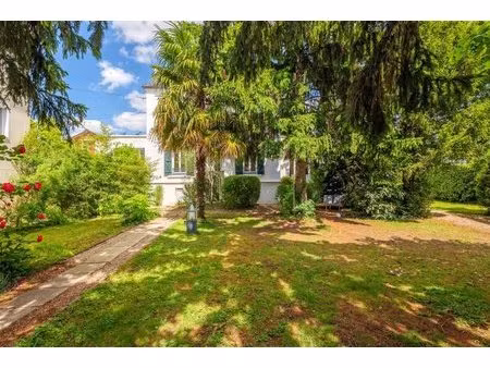 charmante villa à neuilly-plaisance