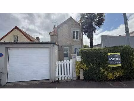 vente maison à carentan-les-marais (50500) : à vendre / 85m² carentan-les-marais