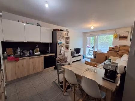 location appartement 3 pièces 55 m² à francheville (69340)