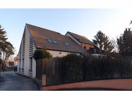 location appartement  m² t-3 à pringy  1 012 €