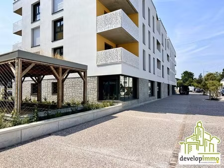 vente commerce epron 14610 136m²