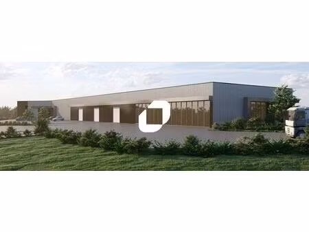 vente local d'activités 750 m² à 3 100 m²