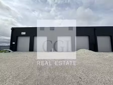 location local d’activités bonnefamille 38090 137m²