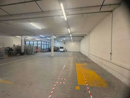 location local d’activités ivry-sur-seine 94200 960m²