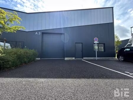 location local d’activités merignac 33700 370m²