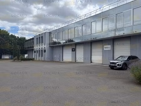 location local d’activités saint-denis 93200 1570m²
