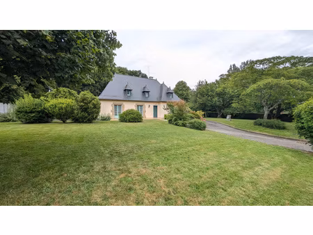 maison 107 m² – terrain constructible 2 372 m² – garage – dépendance – boistrudan