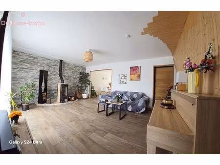 firminy-vertes collines-42700-loire- maison 92m² mitoyenne sur une seule face sans vis à v