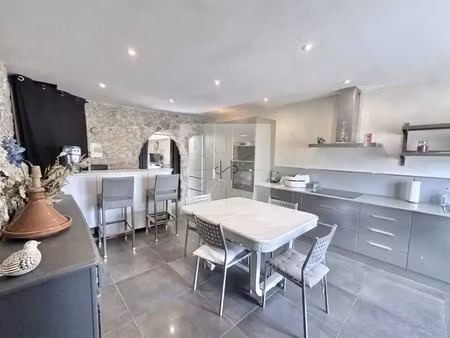 charmante maison de ville avec potentiel et garage