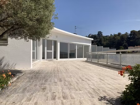 location maison 5 pièces 189 m² à nice (06000)