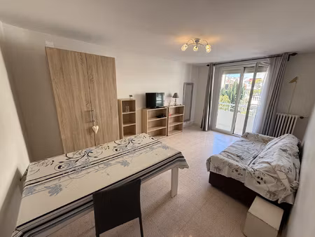 a vendre 2 p cannes bas carnot