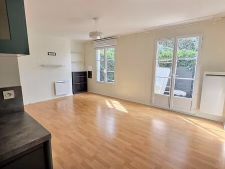 appartement t1 à vendre à combs-la-ville - investissement idéal