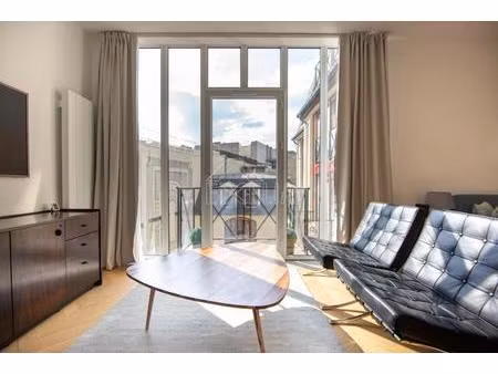 paris xvie - lauriston / copernic - calme et lumineux. balcon et parking