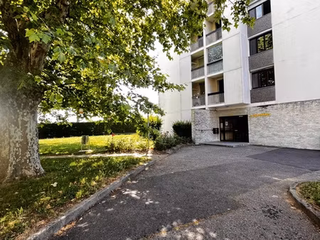 appartement dans résidence calme et sécurisée