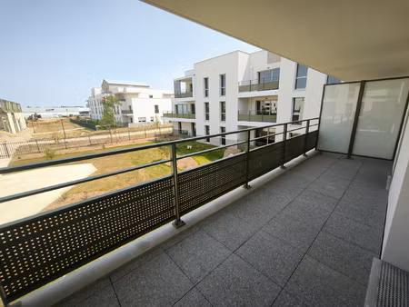 appartement type iv avec grand balcon