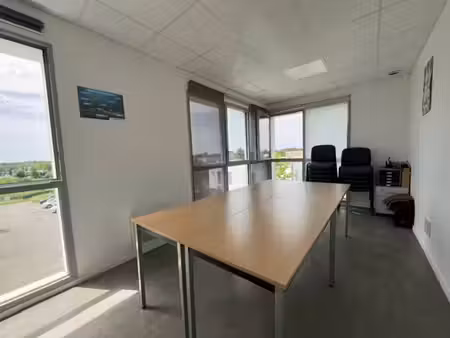 location bureaux auray 56400 55m²