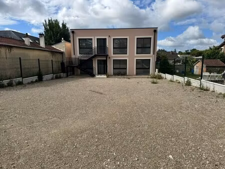 location bureaux 15 m² à 200 m²