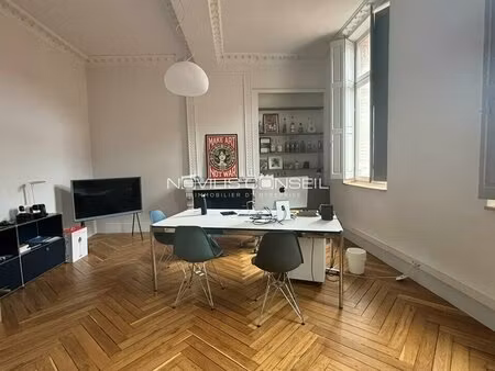 location bureaux 208 m²