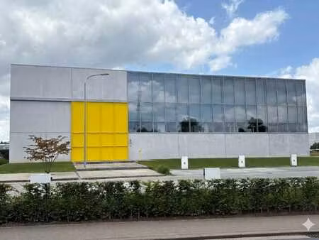 bâtiment commercial prêt à emménager à vendre à zwevegem  pr