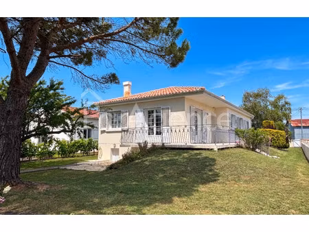 maison 4 chambres 1000 m2 de terrain