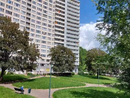 appartement une chambre avec balcon.