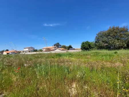 vente terrain 500 m² à frouzins (31270)  140 000 €