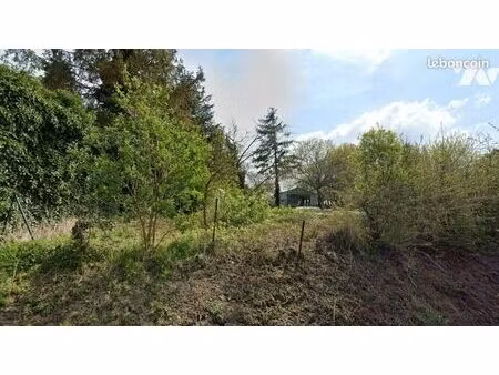 terrain 1280 m² dieval