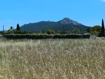 vente terrain 702 m² à la crau (83260)  320 000 €