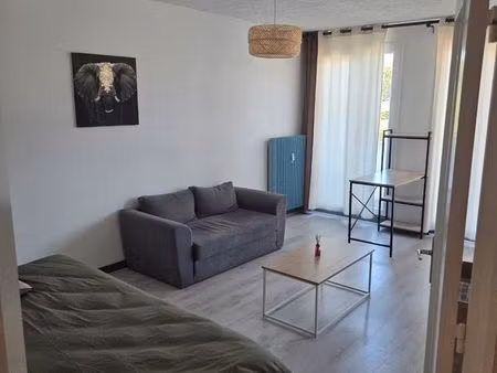 studio meublé refait a neuf