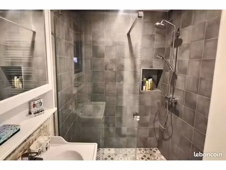 à louer : studio 27 m² meublé en plein cœur de nantes