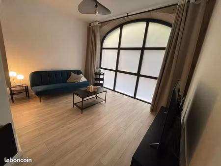 charmant t2 en rdc rue piétonne de valence
