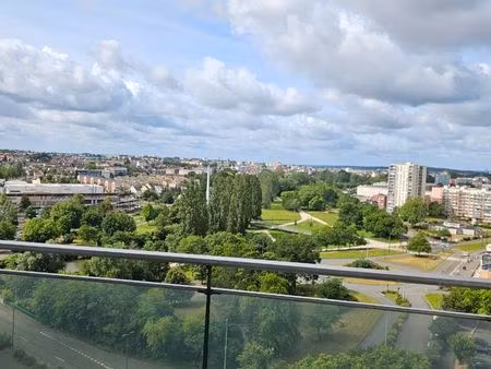 t4 de 83m2 3 chambres possibles  2 balcons  vue dégagée