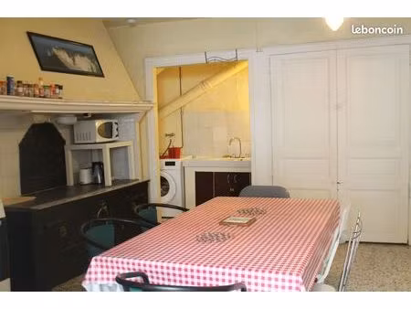 centre historique deux chambres libres / 3 dans appartement de 100 m2 idéal etudiant(e)sar