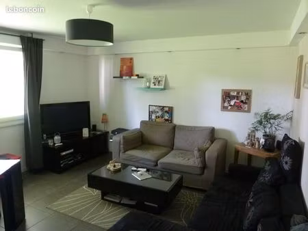 appartement t2 - 60m² - rond point de paris