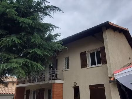 appartement t4 de 80m2 roques / garonne