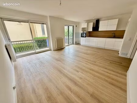 appartement t3 refait à neuf balcon et garage