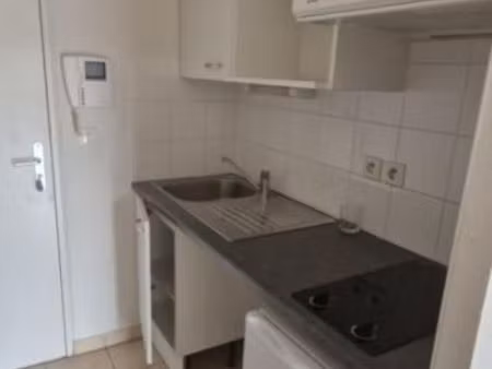 studio 1 pièce 24 m²