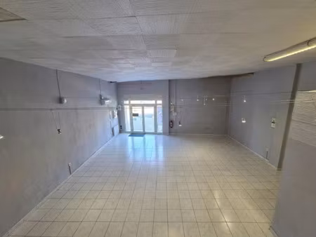 vente locaux professionnels 100 m² à salon-de-provence (13300)  284 000 €