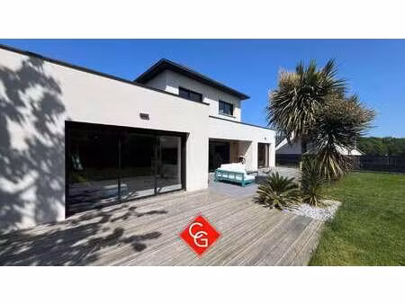 vente maison à creully-sur-seulles (14480) : à vendre / creully-sur-seulles