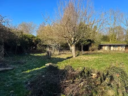 terrain constructible à montsoult de 285 m²