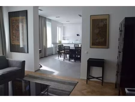 appartement à louer avec garage et terrasse   saint-gilles (vbe34230)