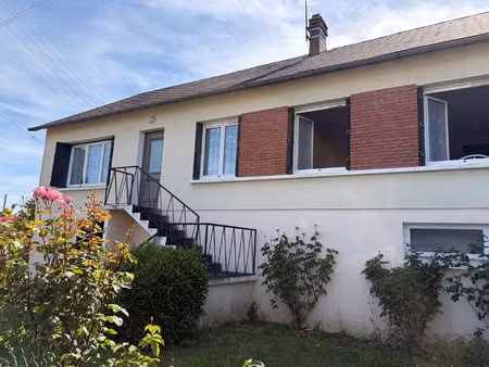 maison proche du centre ville dan quartier calme de la châtre