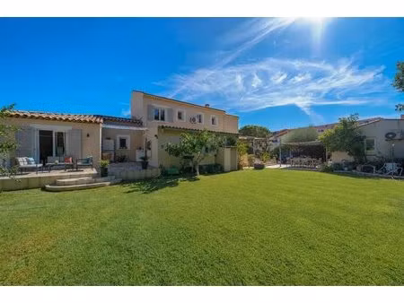 maison familiale 252m²-6 chambres+ studio 32m²