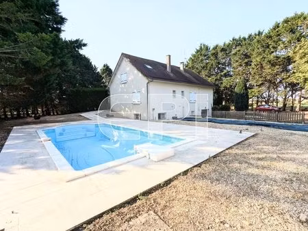élégante villa avec piscine à loudun  170 m²  3 chambres