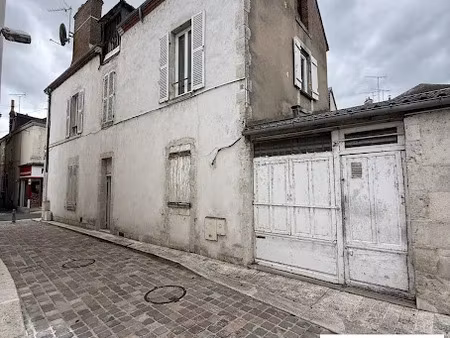 vente immeuble 143 m² à gien (45500)  97 000 €