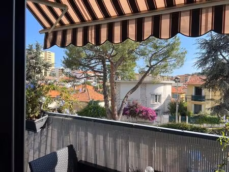 a vendre  cimiez  deux pièces  balcons  cave  parking