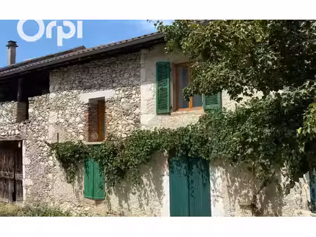 location maison  m² t-6 à saint-étienne-de-crossey  1 530 €
