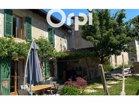 location maison  m² t-6 à saint-étienne-de-crossey  1 730 €