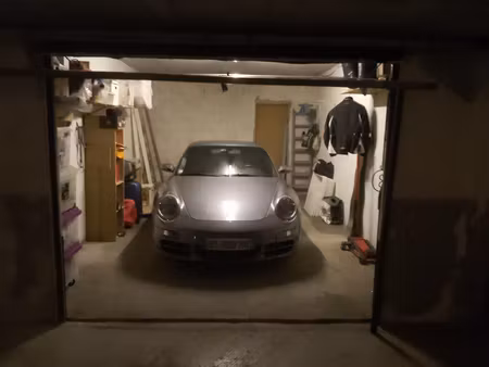 nice-corniche-fleurie:a vendre grand garage dans résidence s