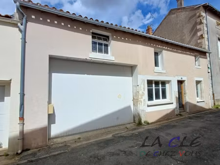 vente maison à coulonges-sur-l'autize (79160) : à vendre / 137m² coulonges-sur-l'autize